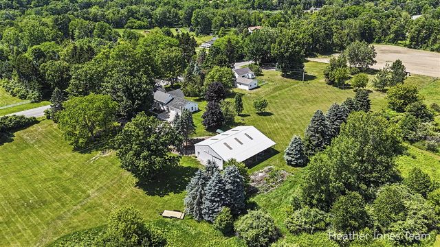 8960 Myers Lake Avenue, Rockford, MI 49341