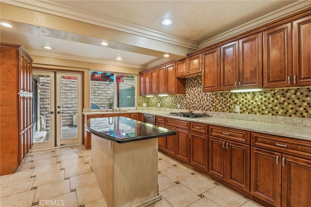 Image 11 of property listing at 703 Via Los Santos, San Dimas, CA 91773