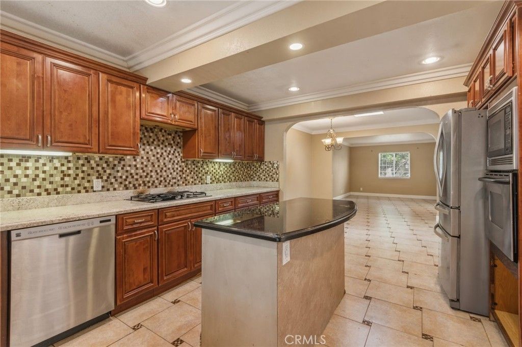 Image 13 of property listing at 703 Via Los Santos, San Dimas, CA 91773