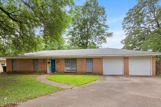 165 Beechcrest Drive, Jackson, MS 39211