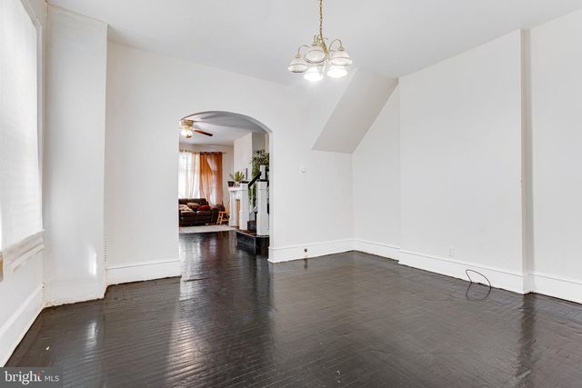 5636 CEDAR AVE, Philadelphia, PA 19143