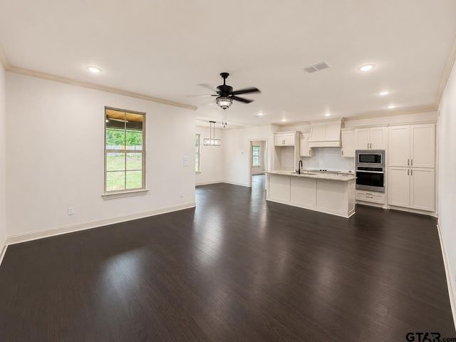 19356 Cedarpark Pl, Lindale, TX 75771
