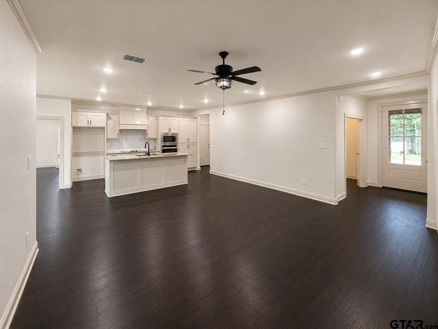 19356 Cedarpark Pl, Lindale, TX 75771