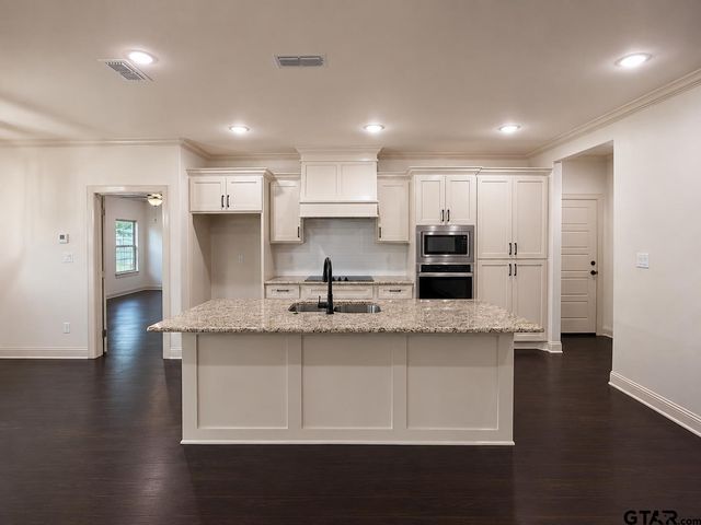 19356 Cedarpark Pl, Lindale, TX 75771