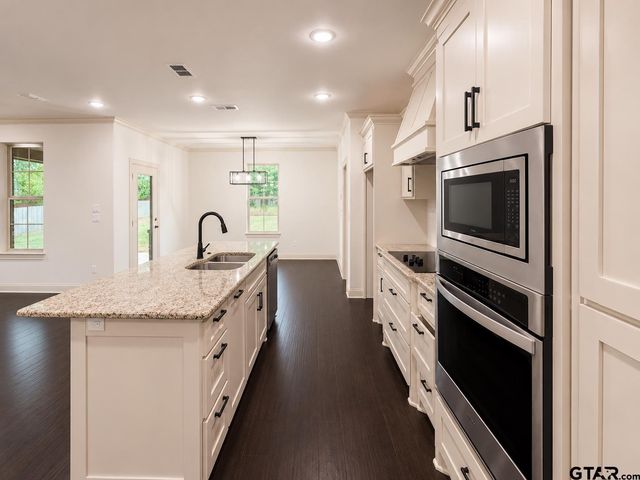 19356 Cedarpark Pl, Lindale, TX 75771