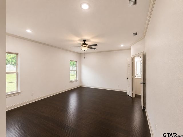 19356 Cedarpark Pl, Lindale, TX 75771