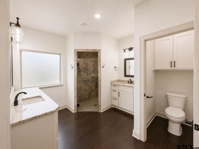 19356 Cedarpark Pl, Lindale, TX 75771