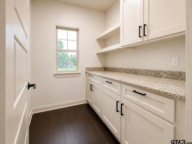 19356 Cedarpark Pl, Lindale, TX 75771