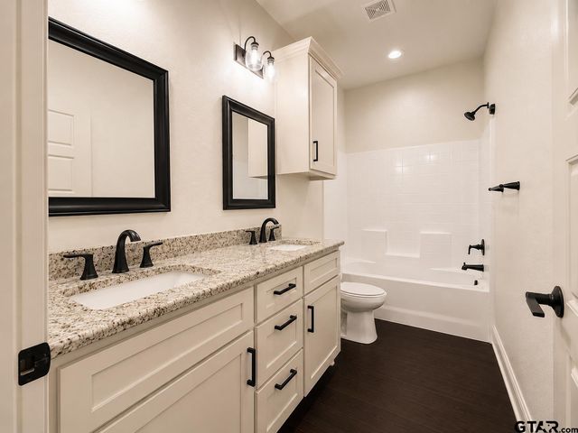19356 Cedarpark Pl, Lindale, TX 75771