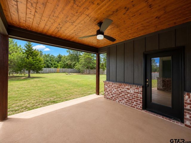 19356 Cedarpark Pl, Lindale, TX 75771