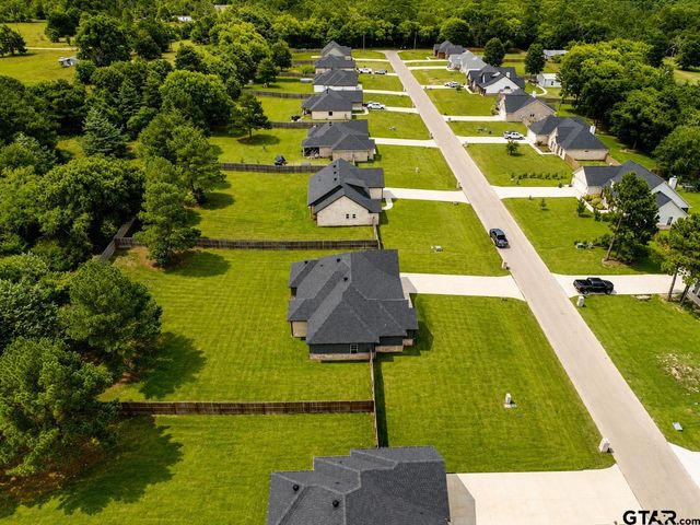19356 Cedarpark Pl, Lindale, TX 75771