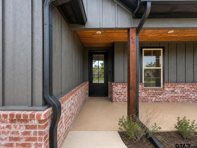19356 Cedarpark Pl, Lindale, TX 75771