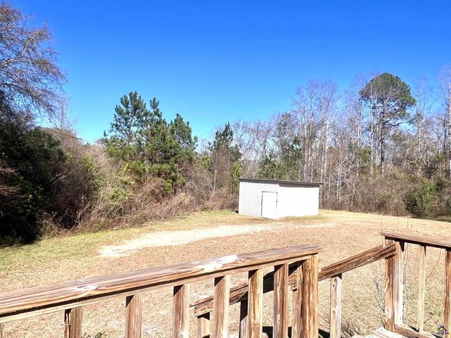 141 Shady Oaks Road, Eastman, GA 31023