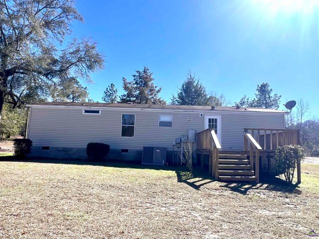 141 Shady Oaks Road, Eastman, GA 31023