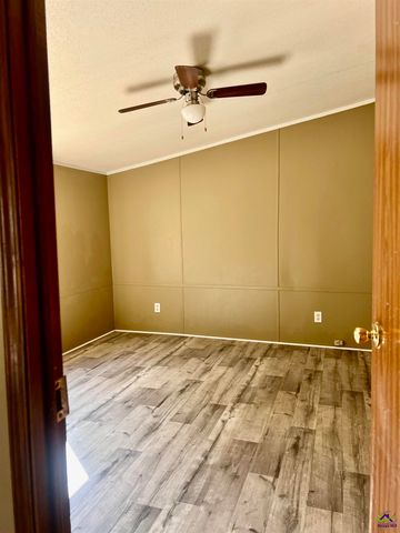 141 Shady Oaks Road, Eastman, GA 31023