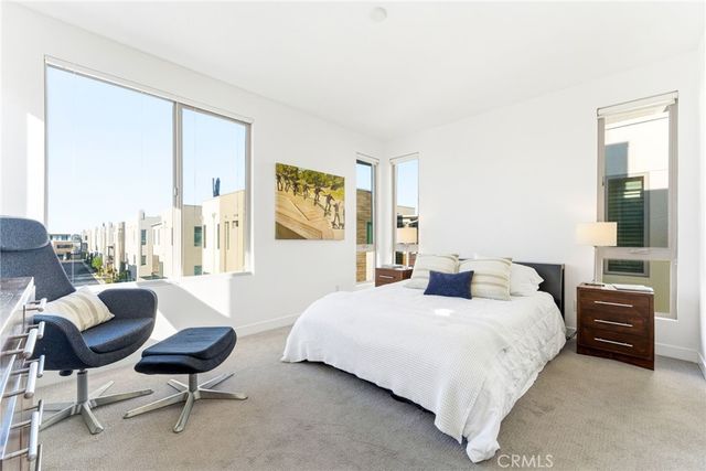 70 Ebb Tide, Newport Beach, CA 92663