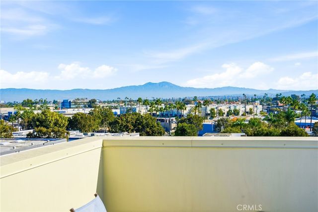 70 Ebb Tide, Newport Beach, CA 92663