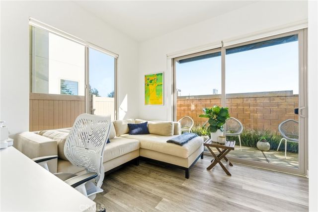 70 Ebb Tide, Newport Beach, CA 92663