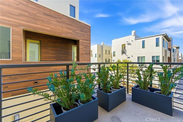 70 Ebb Tide, Newport Beach, CA 92663