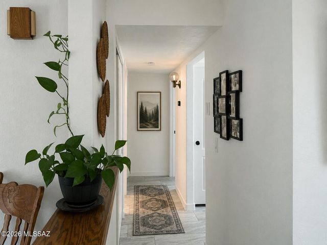 1201 W Elko Street, Tucson, AZ 85704