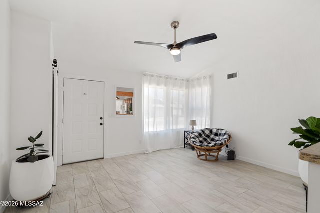 1201 W Elko Street, Tucson, AZ 85704