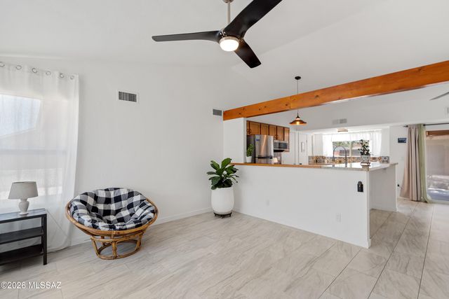 1201 W Elko Street, Tucson, AZ 85704