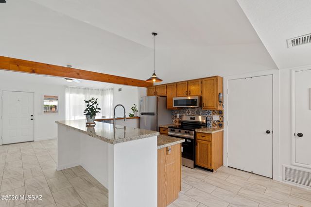 1201 W Elko Street, Tucson, AZ 85704