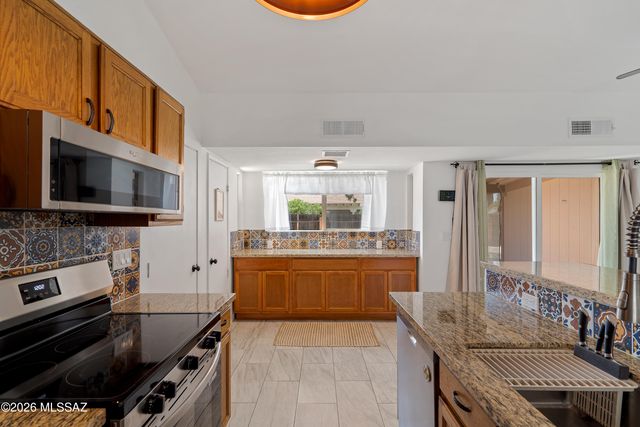 1201 W Elko Street, Tucson, AZ 85704