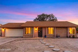1201 W Elko Street, Tucson, AZ 85704