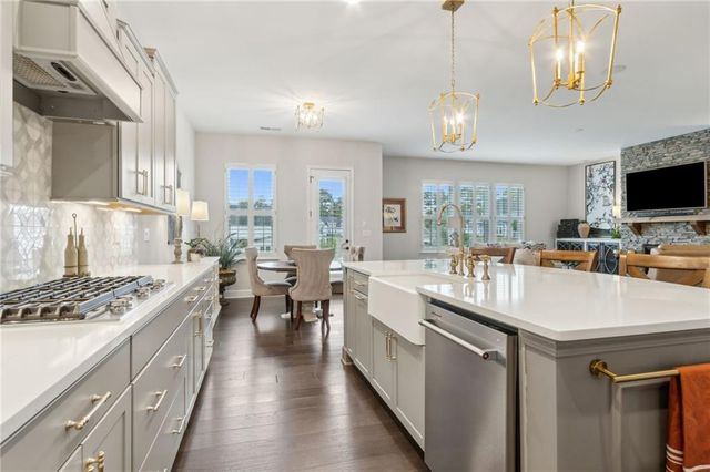 1442 Crestwind Road NW, Kennesaw, GA 30152