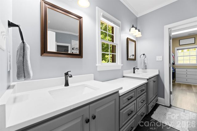 5424 Old Town Lane, Gastonia, NC 28056
