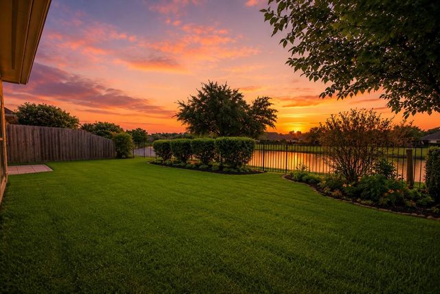3109 Summerstorm Lane, League City, TX 77573
