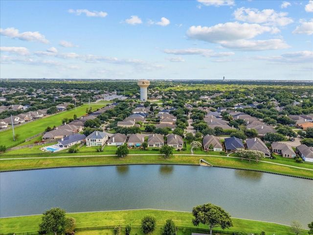 3109 Summerstorm Lane, League City, TX 77573