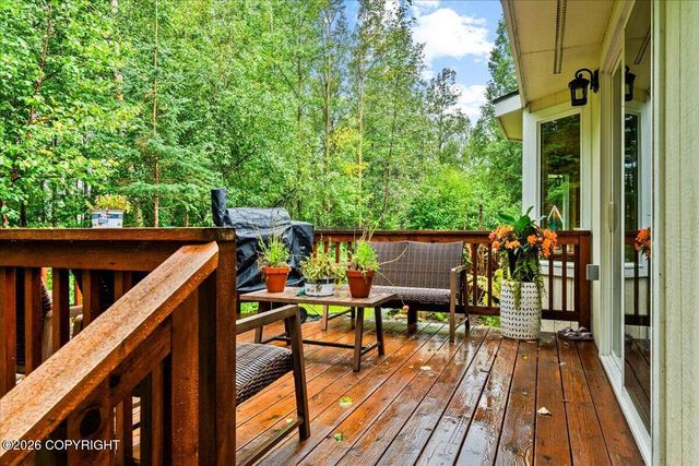 15600 E Rockyridge Circle, Palmer, AK 99645