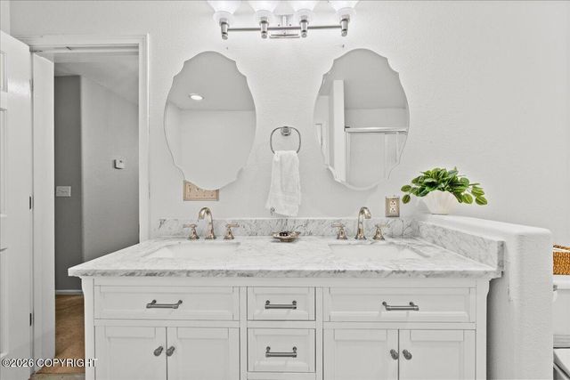 15600 E Rockyridge Circle, Palmer, AK 99645