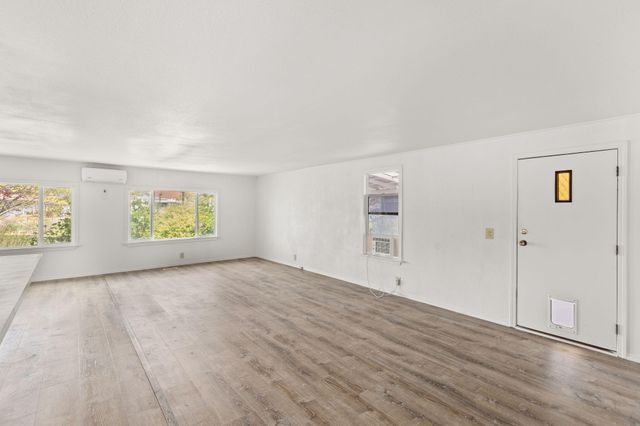 311 Bandy Way, Grants Pass, OR 97526