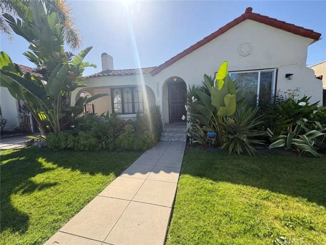 2207 S Cochran, Los Angeles, CA 90016