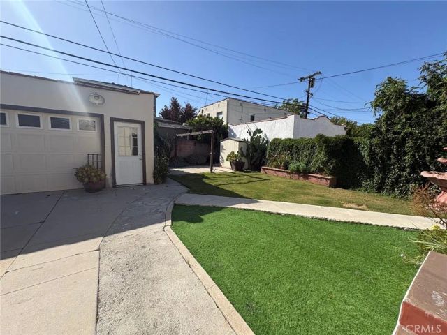 2207 S Cochran, Los Angeles, CA 90016