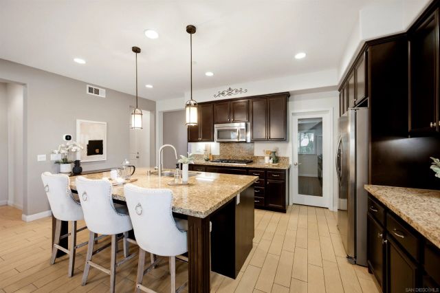 39096 Clear Creek Ln, Temecula, CA 92591