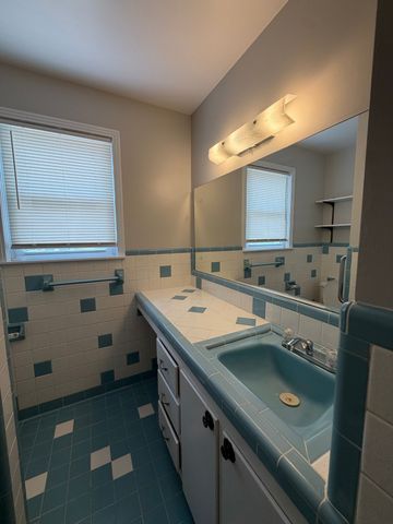 3252 Marthas Chapel Rd, Cunningham, TN 37052