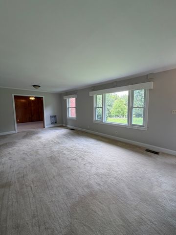 3252 Marthas Chapel Rd, Cunningham, TN 37052