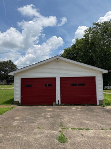 3252 Marthas Chapel Rd, Cunningham, TN 37052