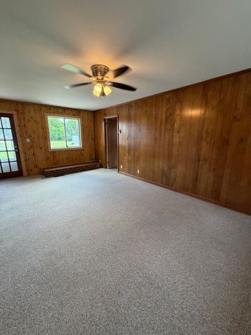 3252 Marthas Chapel Rd, Cunningham, TN 37052