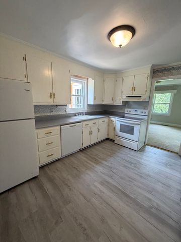 3252 Marthas Chapel Rd, Cunningham, TN 37052