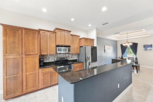 25 SANDERS CIRCLE, Homosassa, FL 34446