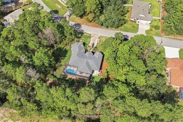 25 SANDERS CIRCLE, Homosassa, FL 34446