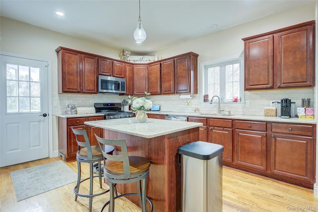 20 Tanyas Court, Monroe, NY 10950