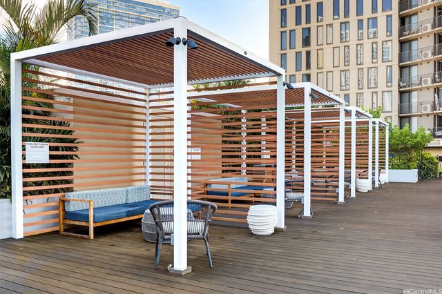 987 Queen Street 1100, Honolulu, HI 96814