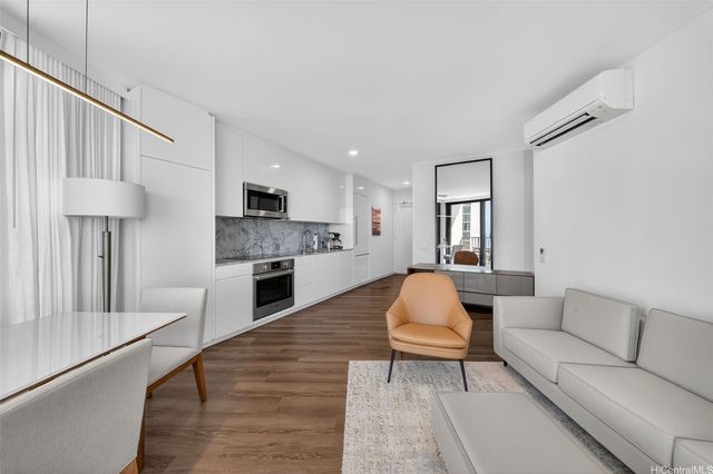 987 Queen Street 1100, Honolulu, HI 96814