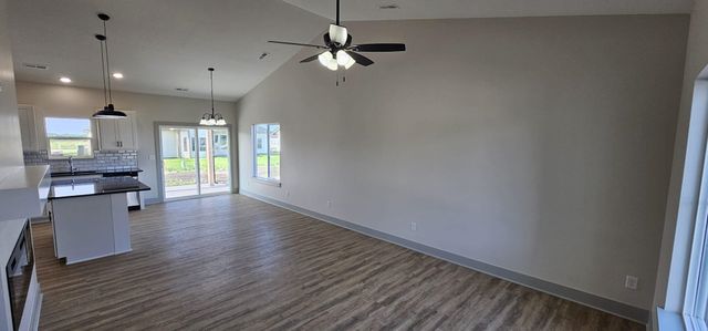1541 Midway Ct., Valley Center, KS 67147